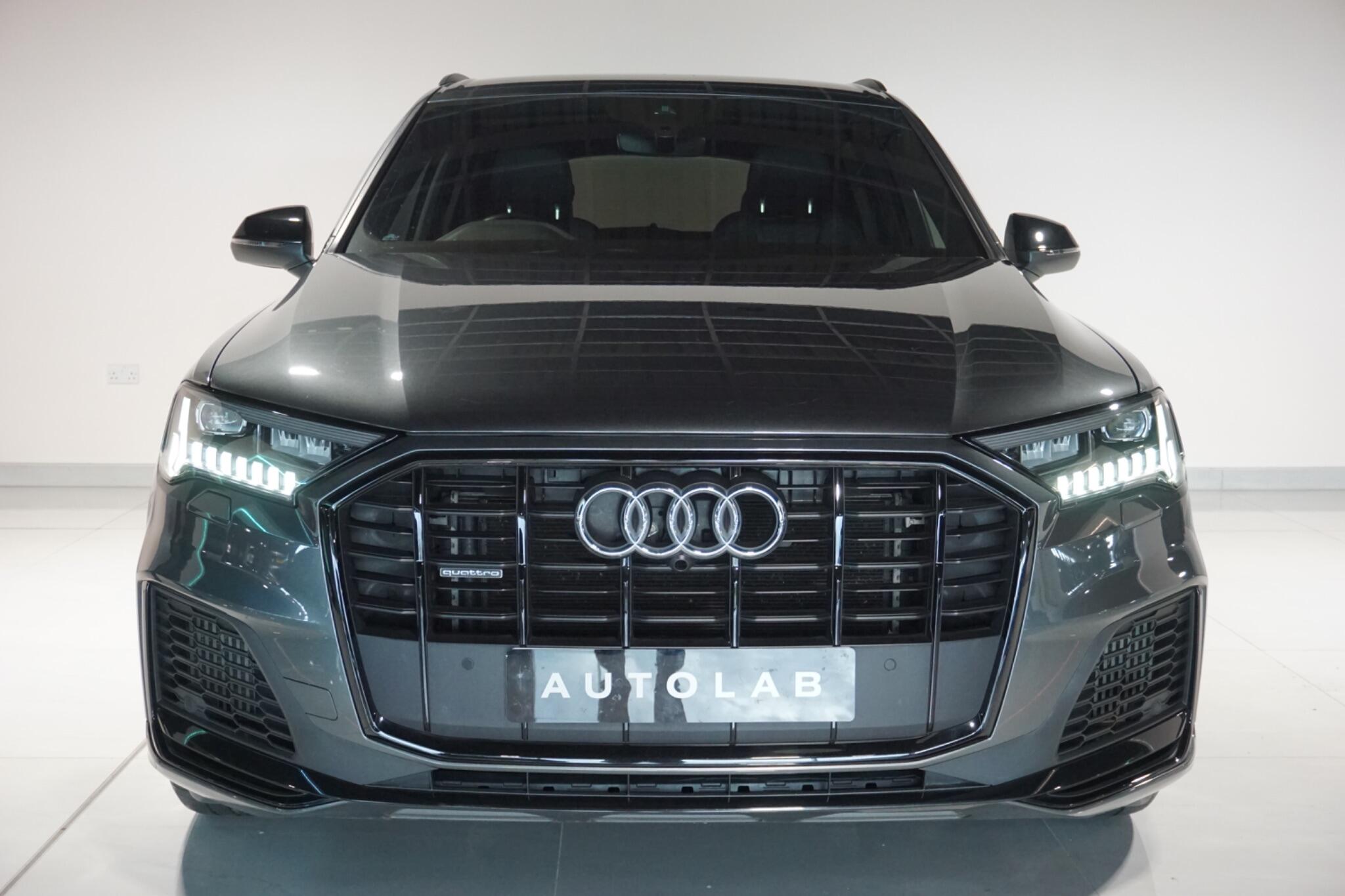 Audi Q7 3.0 TFSIe V6 55 Black Edition SUV 5dr Petrol Plug-in Hybrid Tiptronic quattro Euro 6 (s/s) 17.9kWh (381 ps)